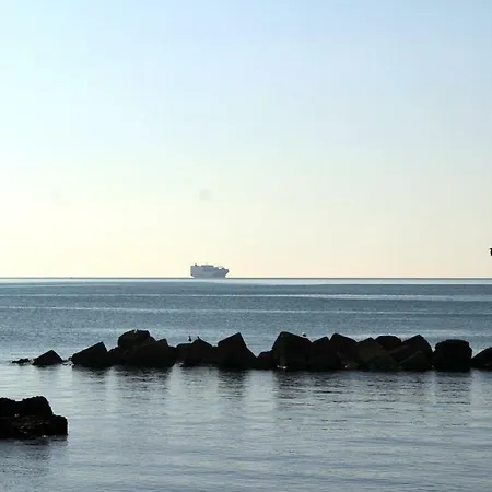 לינה וארוחת בוקר Lili סלרנו