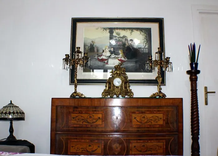 Lili Oda ve Kahvaltı